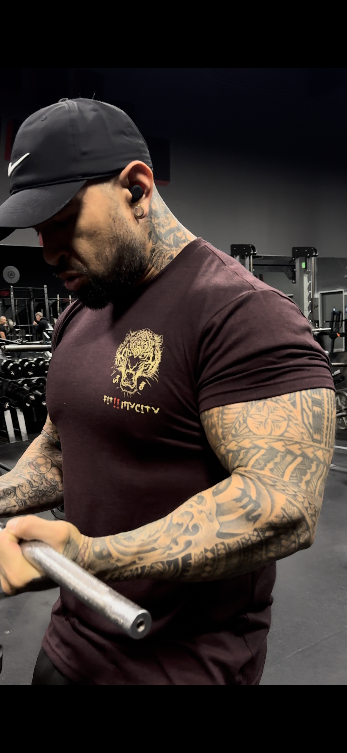 Fit2mycity Strength maroon fitted premium shirt with Thai tigers